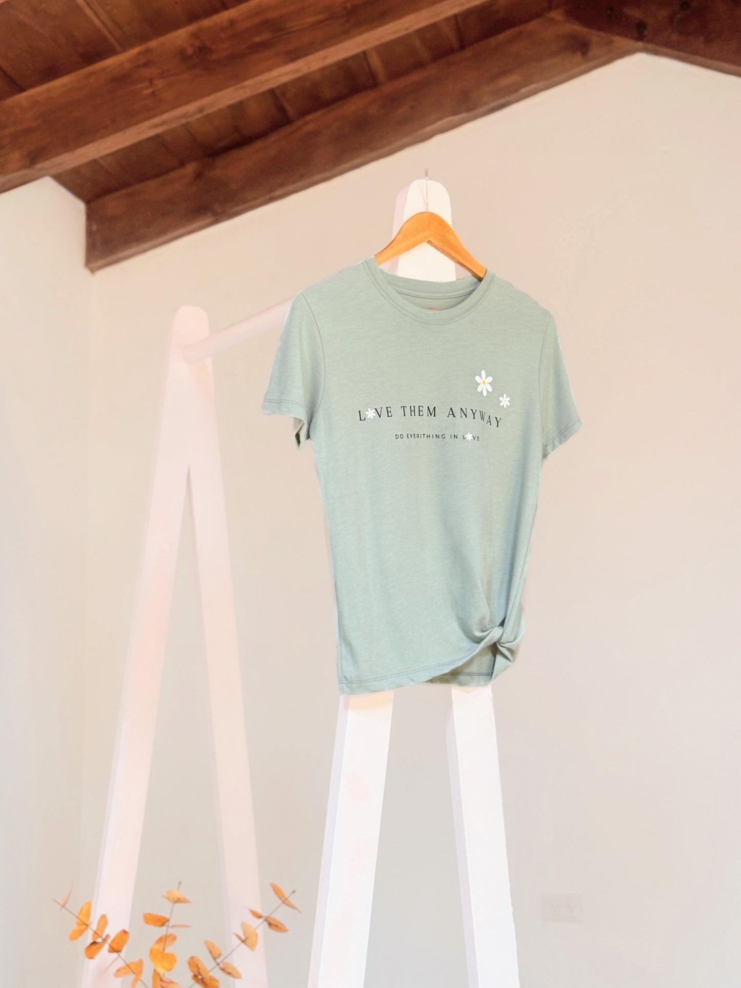 Haz todo con amor. Blusa de algodón tipo T-shirt especial.