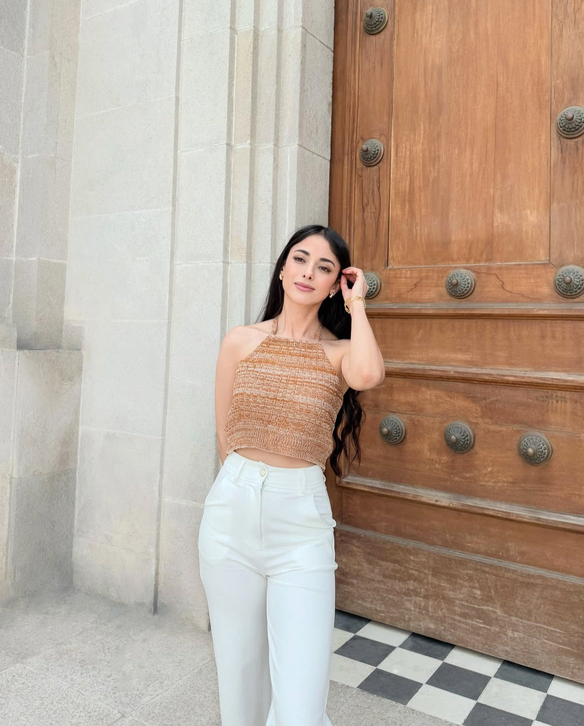 Pantalón especial, de tela, en tonalidad blanco.