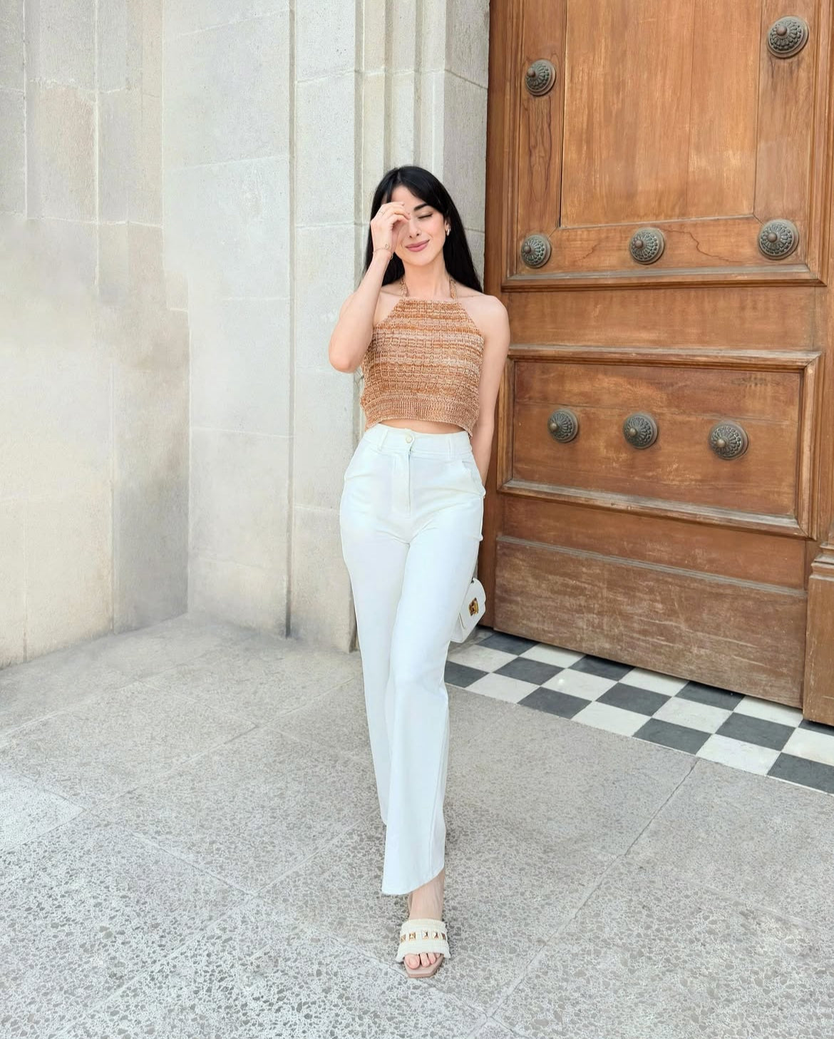 Pantalón especial, de tela, en tonalidad blanco.