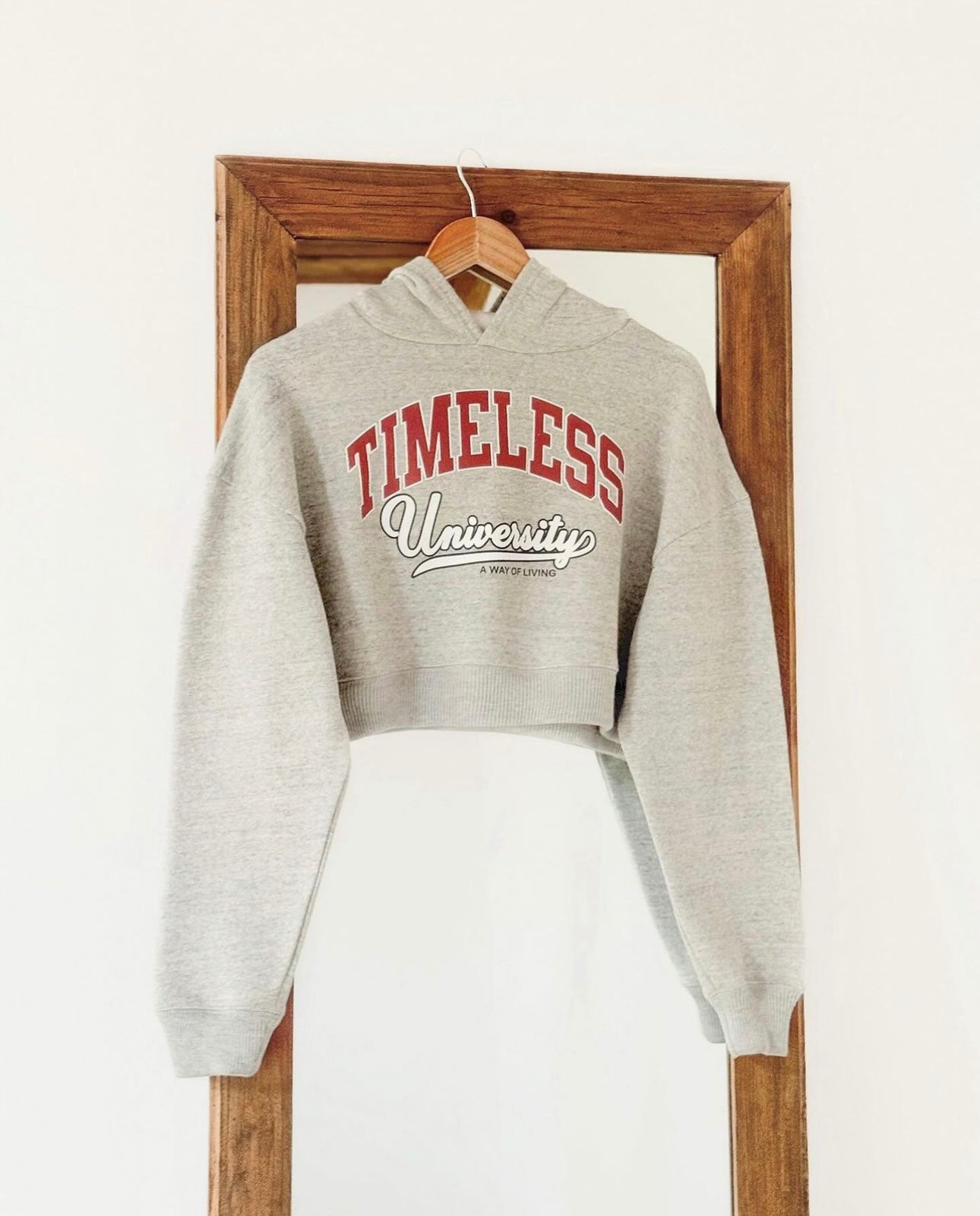 Timeless University, Suéter estilo hoodie