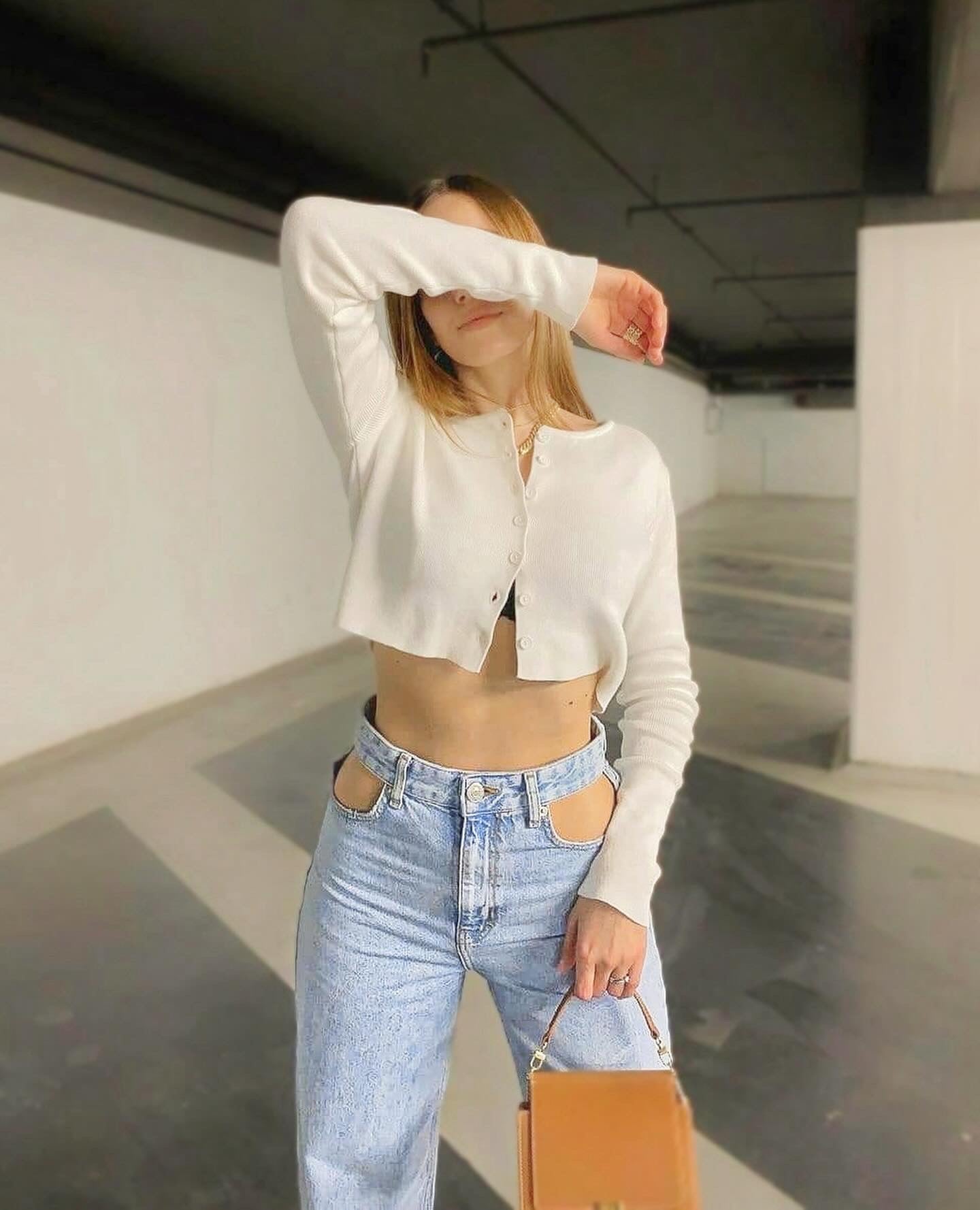 Pantalón estilo Wide Leg, con cintura libre