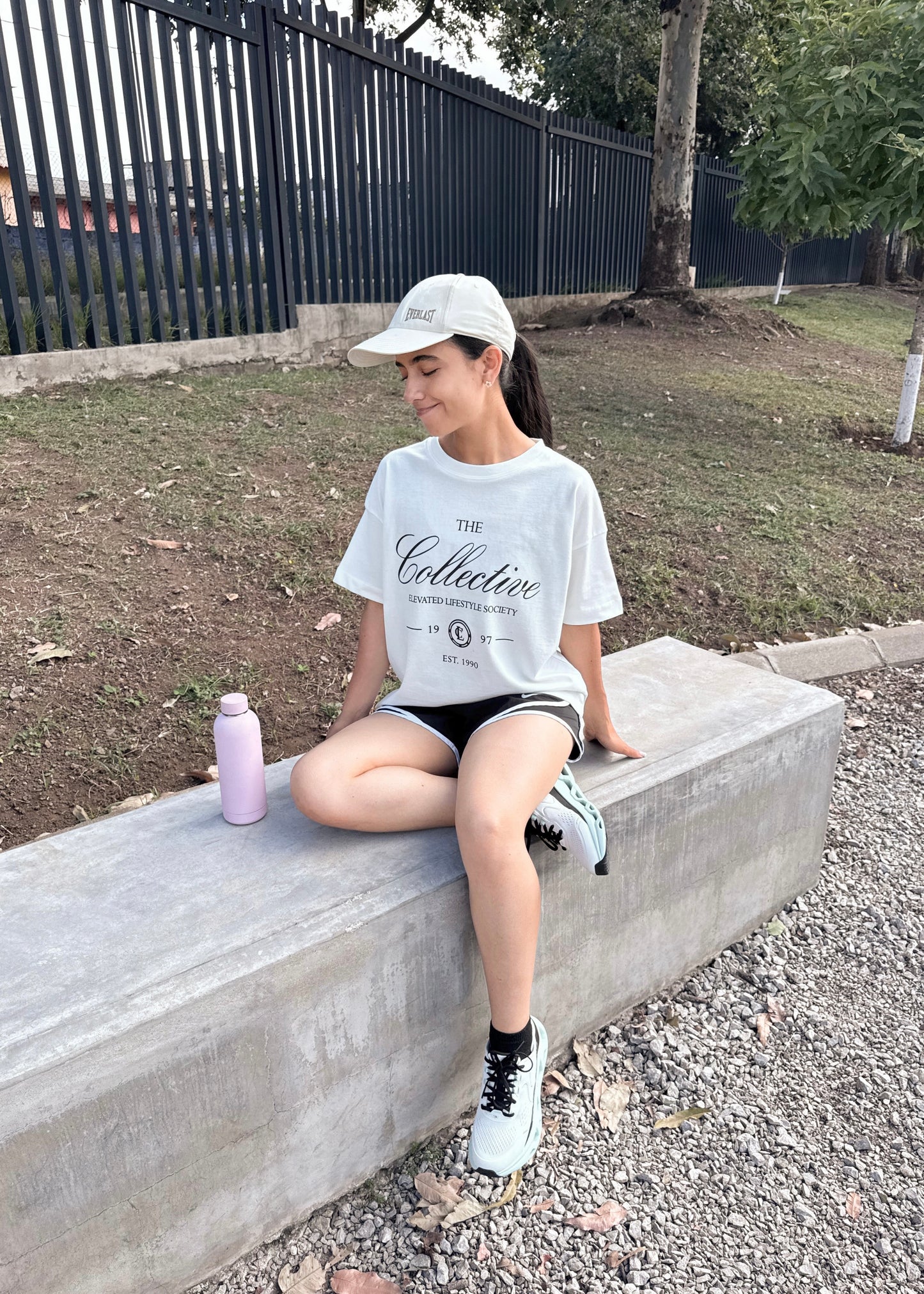 "The collective", blusa tipo t-shirt, para dama, diseño oversize, de edición especial.
