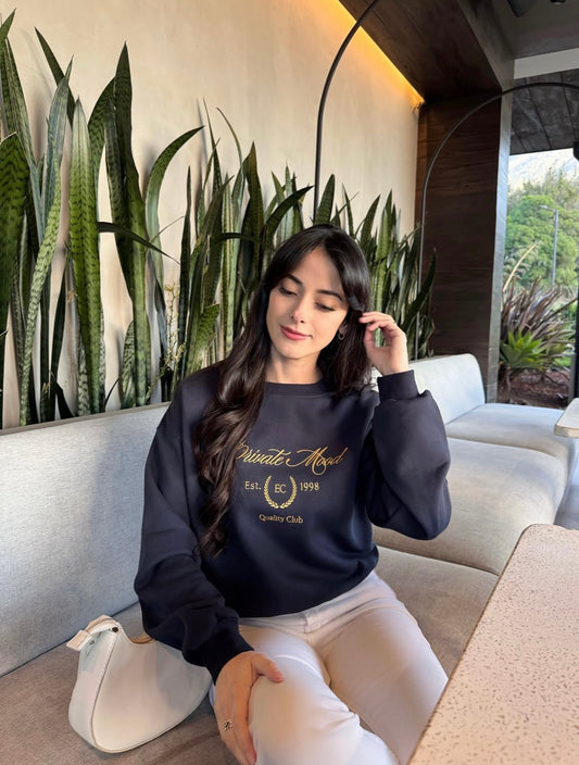 "Modo Privado", suéter de edición especial, estilo hoodie, para dama.