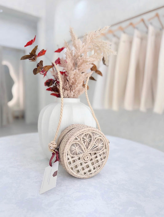 Bolso de mimbre, edición especial y artesanal, color beige.