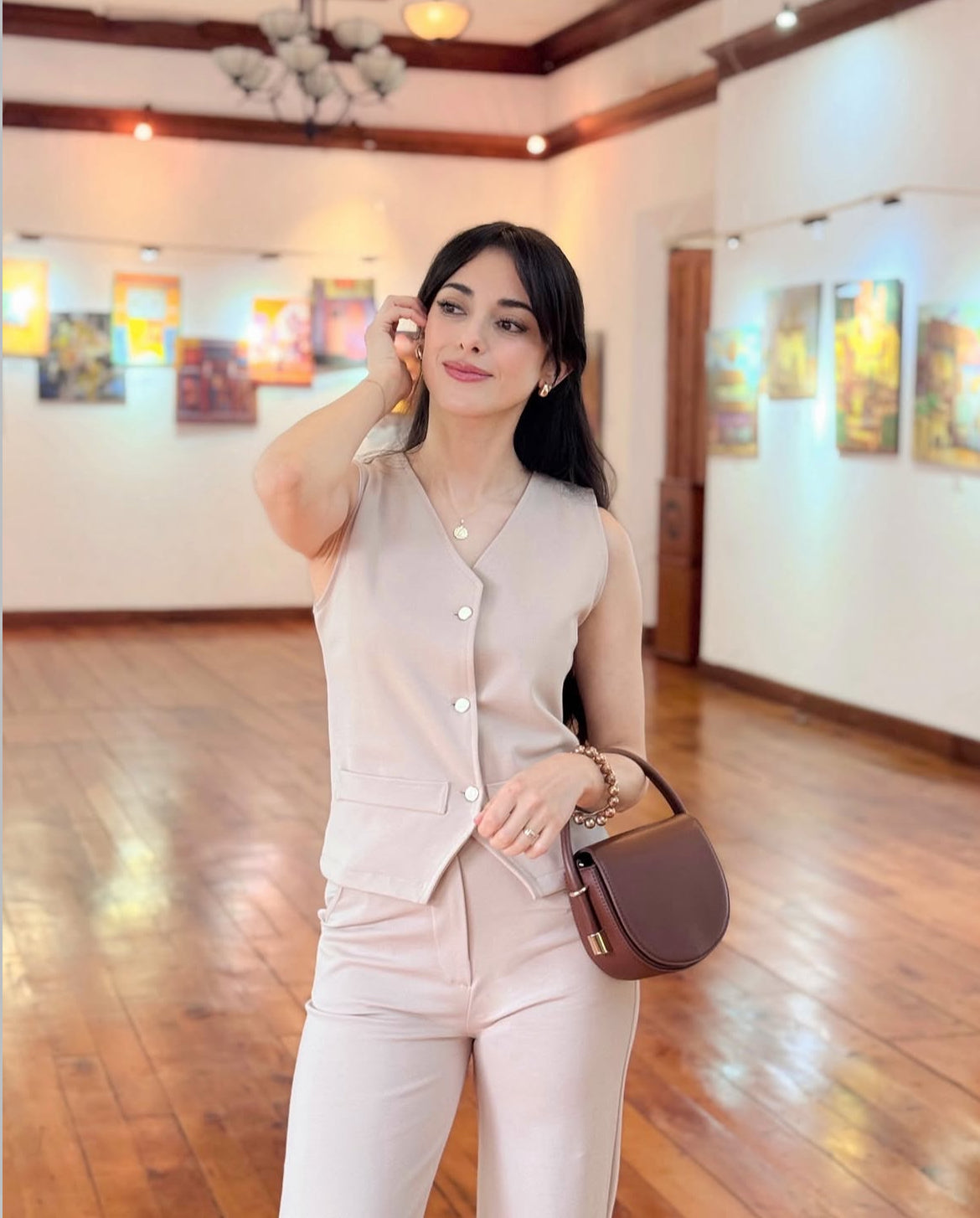 Blusa estilo chalequito, diseño especial, color palo rosa.