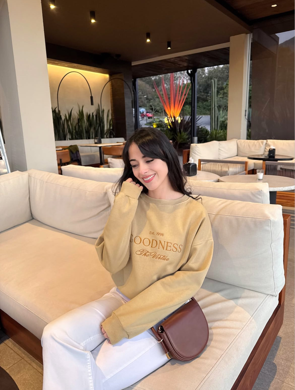 "Bondad es la virtud", suéter de edición especial, estilo hoodie, para dama, color beige claro.