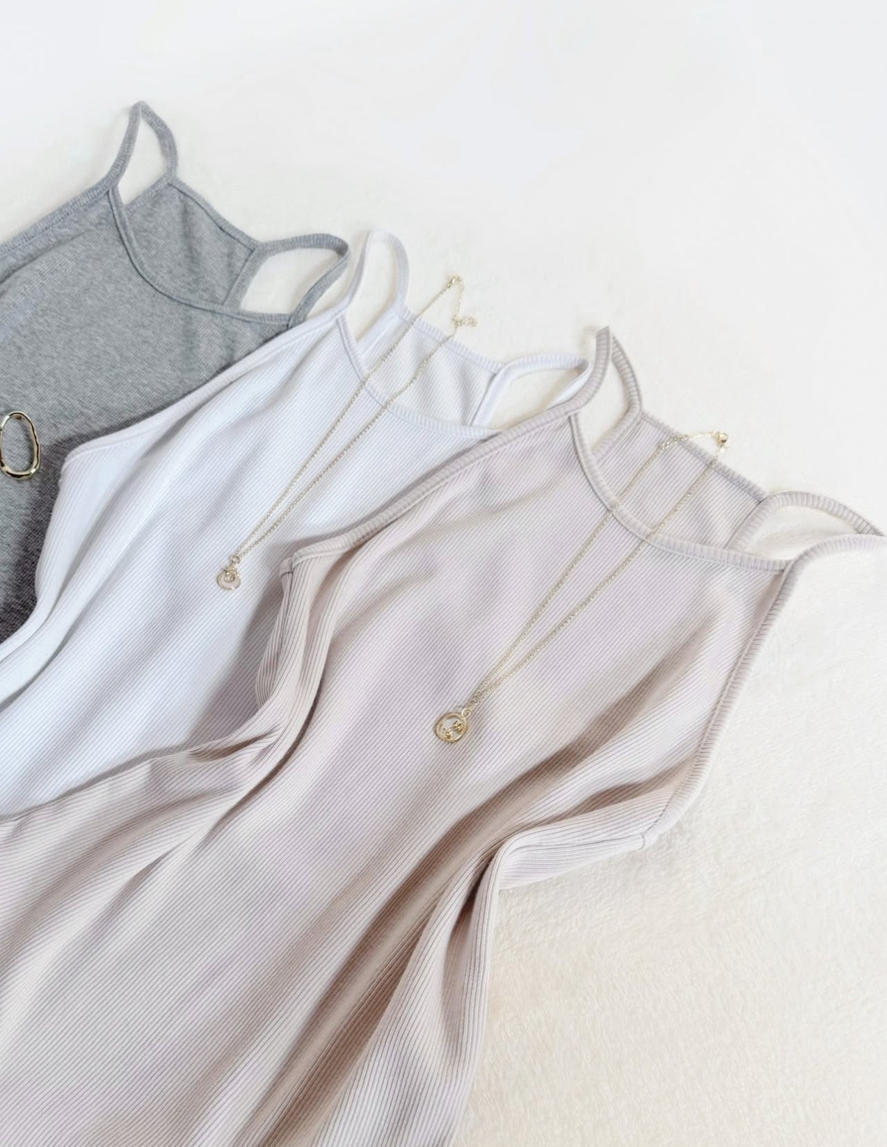 Blusa de algodón, sin mangas, estilo body.
