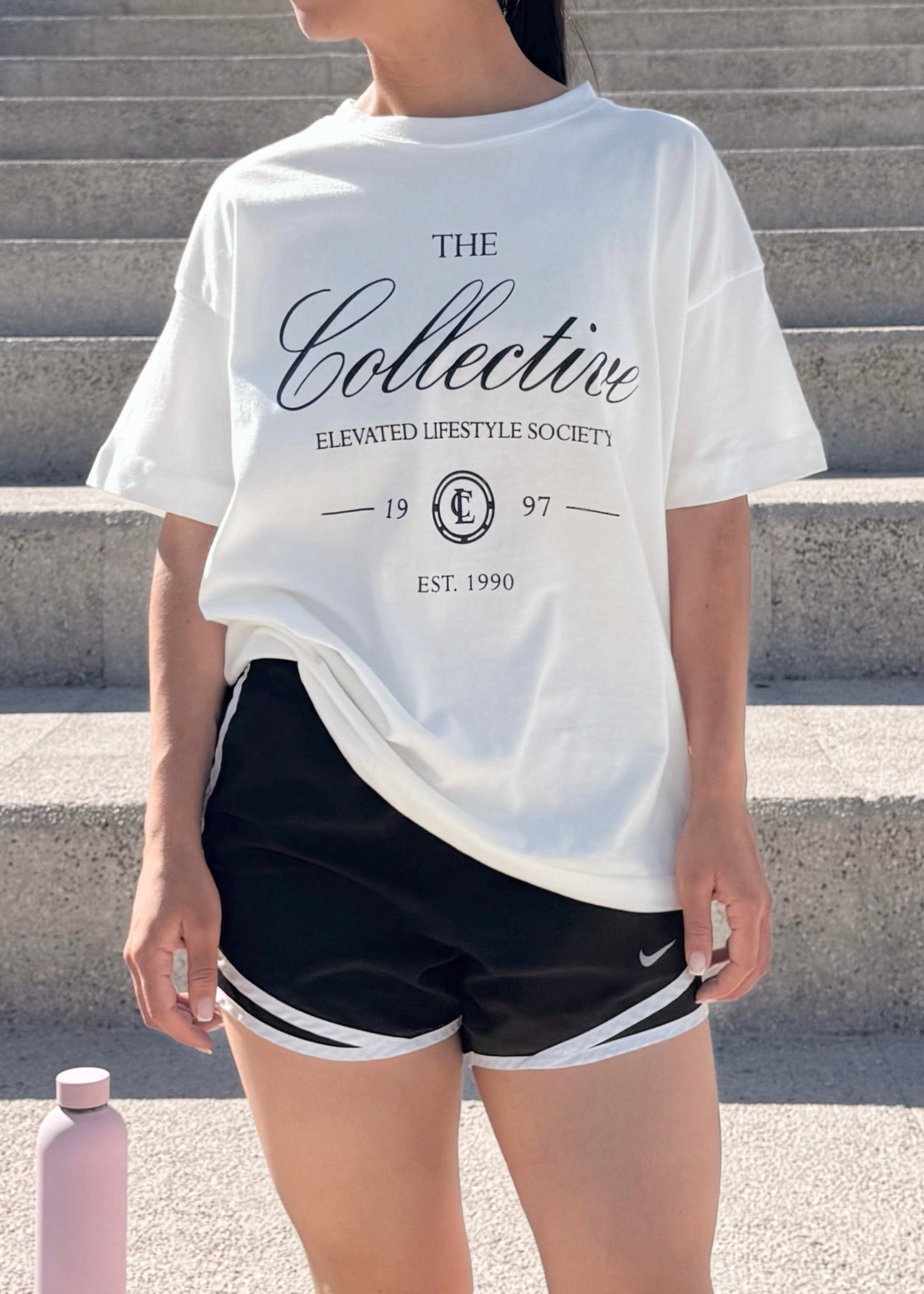 "The collective", blusa tipo t-shirt, para dama, diseño oversize, de edición especial.