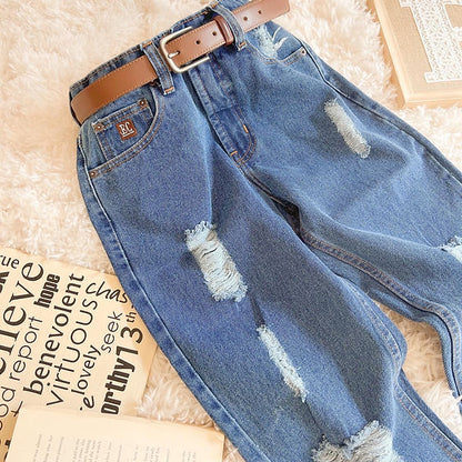 Pantalón tipo Mom jeans de mezclilla, azul rasgado