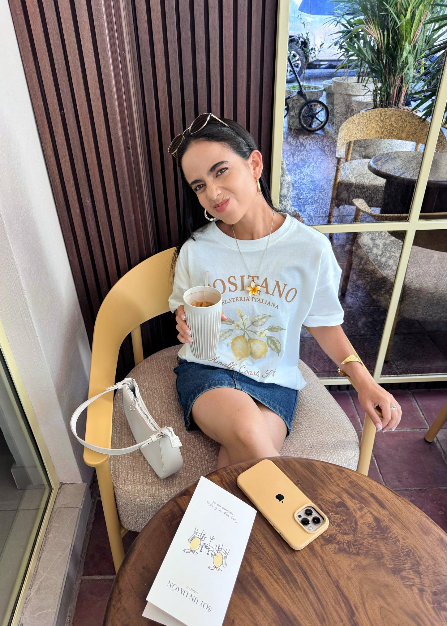 "Positano", blusa tipo t-shirt, para dama, diseño oversize, de edición especial.
