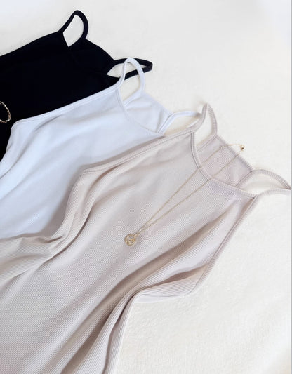 Blusa de algodón, sin mangas, estilo body.